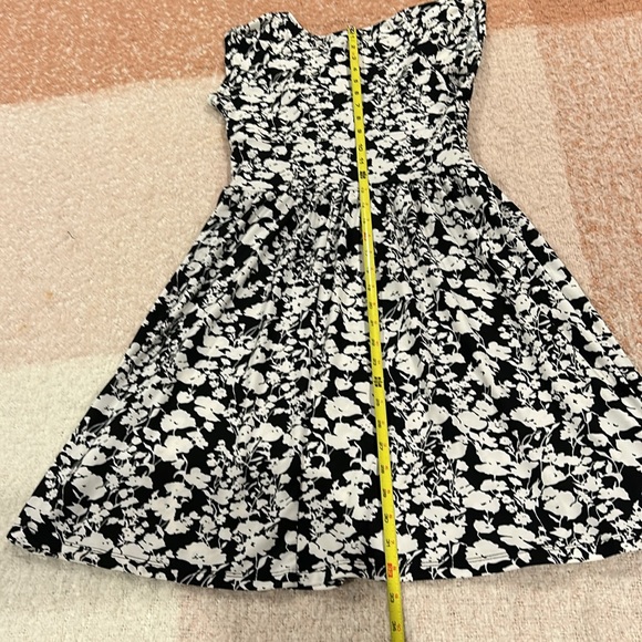 Impress Dress - Picture 3 of 6